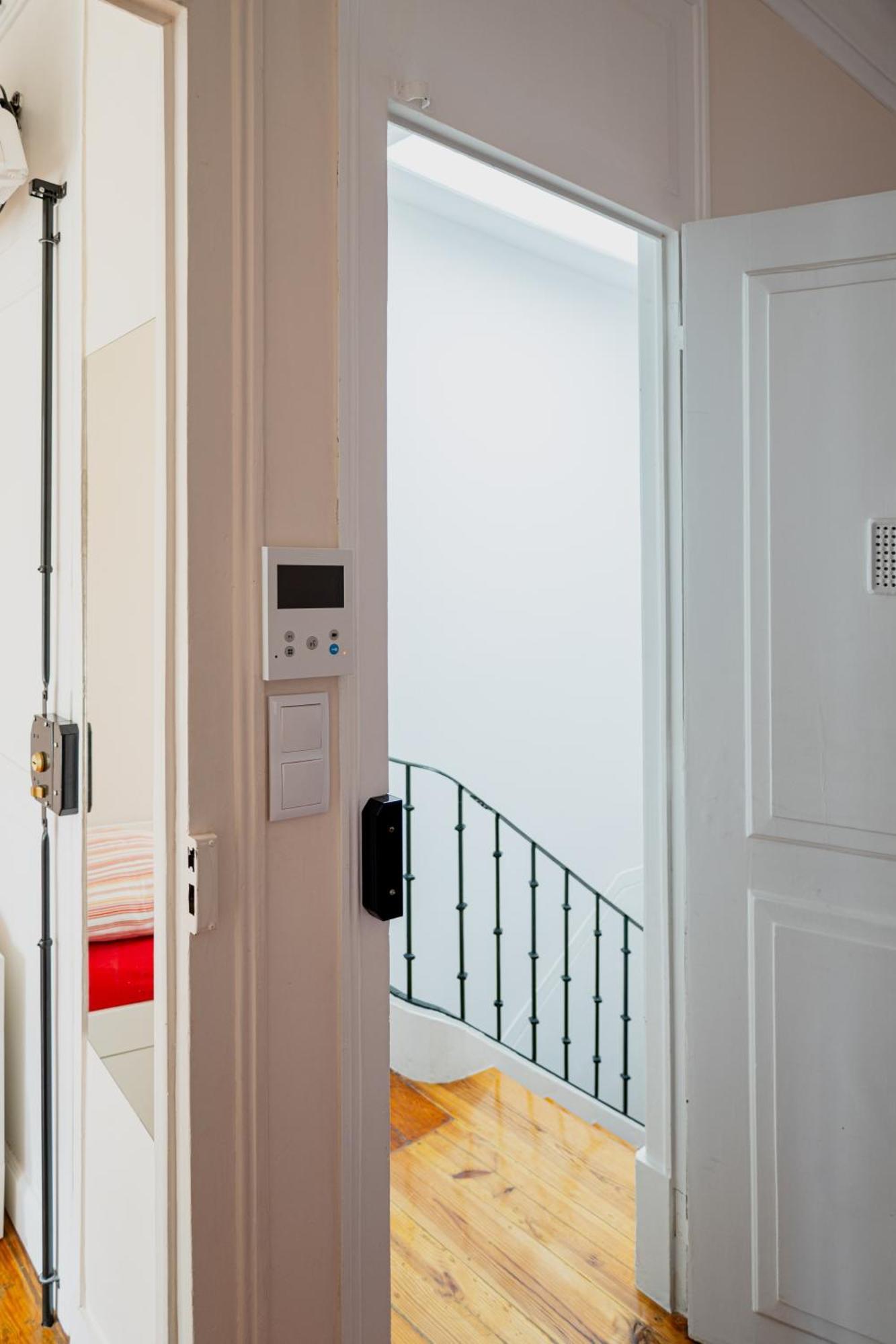 Angels Homes-N27, 3ºfloor - Bairro Tipico, Centro Lisboa エクステリア 写真